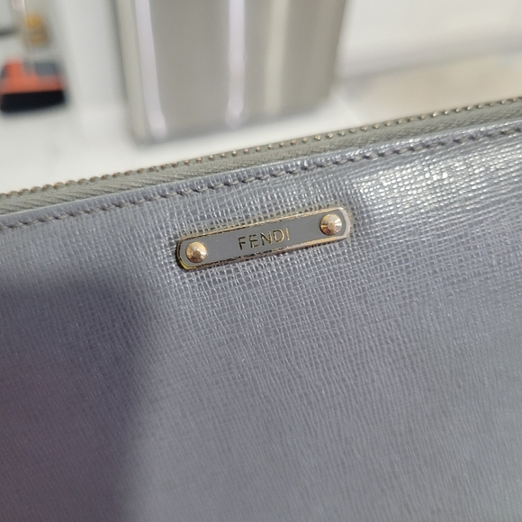 🔹️FENDI🔹️ long continental zip around grey wallet ✨️🩶 - Picture 3 of 12